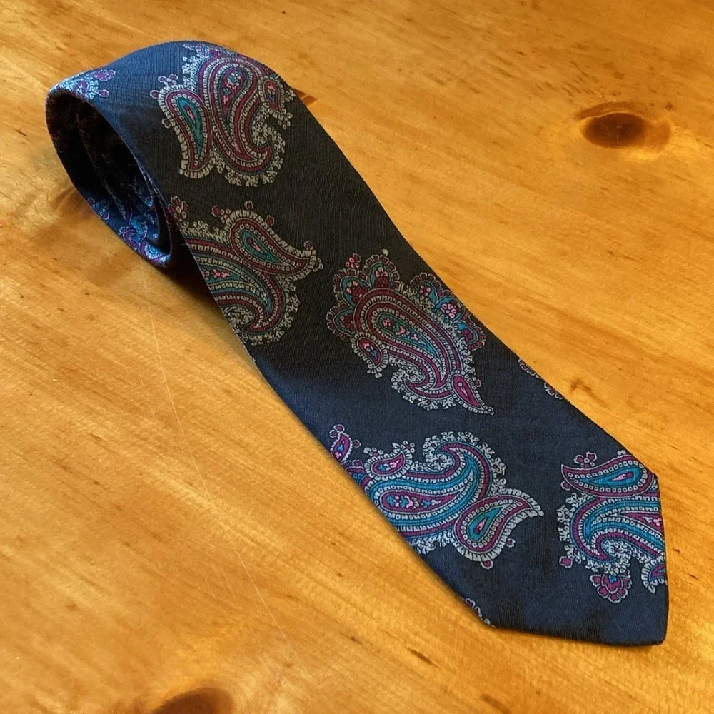 Robert Talbott‎ for Bachrachs Silk Paisley Tie Hand Printed Italy Made in USA